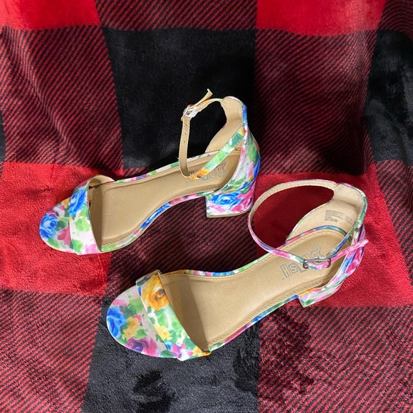 Flowers heels - Picture 4 of 6